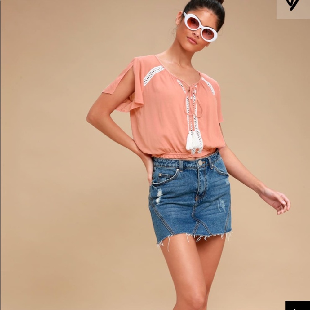 Lulu’s Blush pink crop top - Picture 2 of 7
